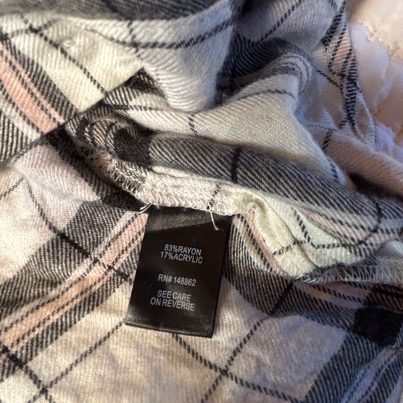 Torrid Plaid Button‎ Down Flannel Shirt Size 2 (2X) Gray Pink Black - Picture 7 of 9